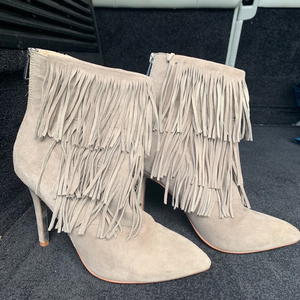 Stiletto bootie with fringe!